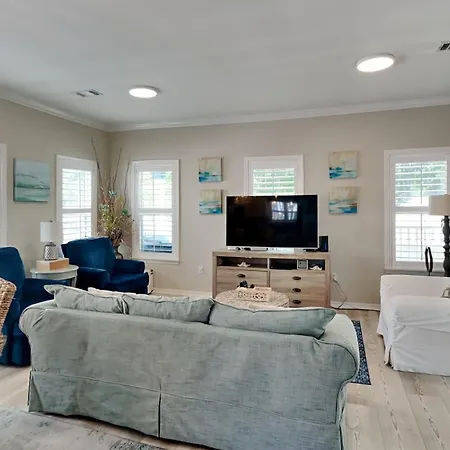Layze Dayze Villa